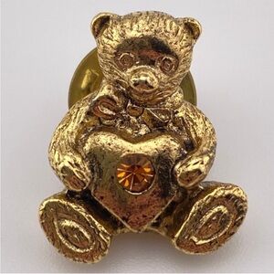 VTG Teddy Bear Holding Heart Gold Tone Pin